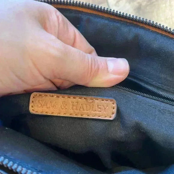 4/$25 Sam & Hadley Cut Out Embellished Crossbody Bag Brown - Picture 5 of 6